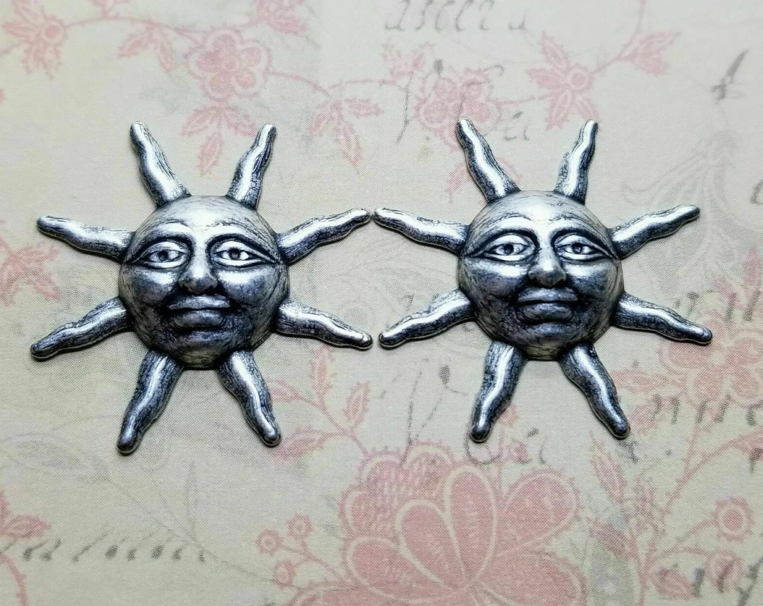 Brass Sunshine Stampings x 2 - 52309A.