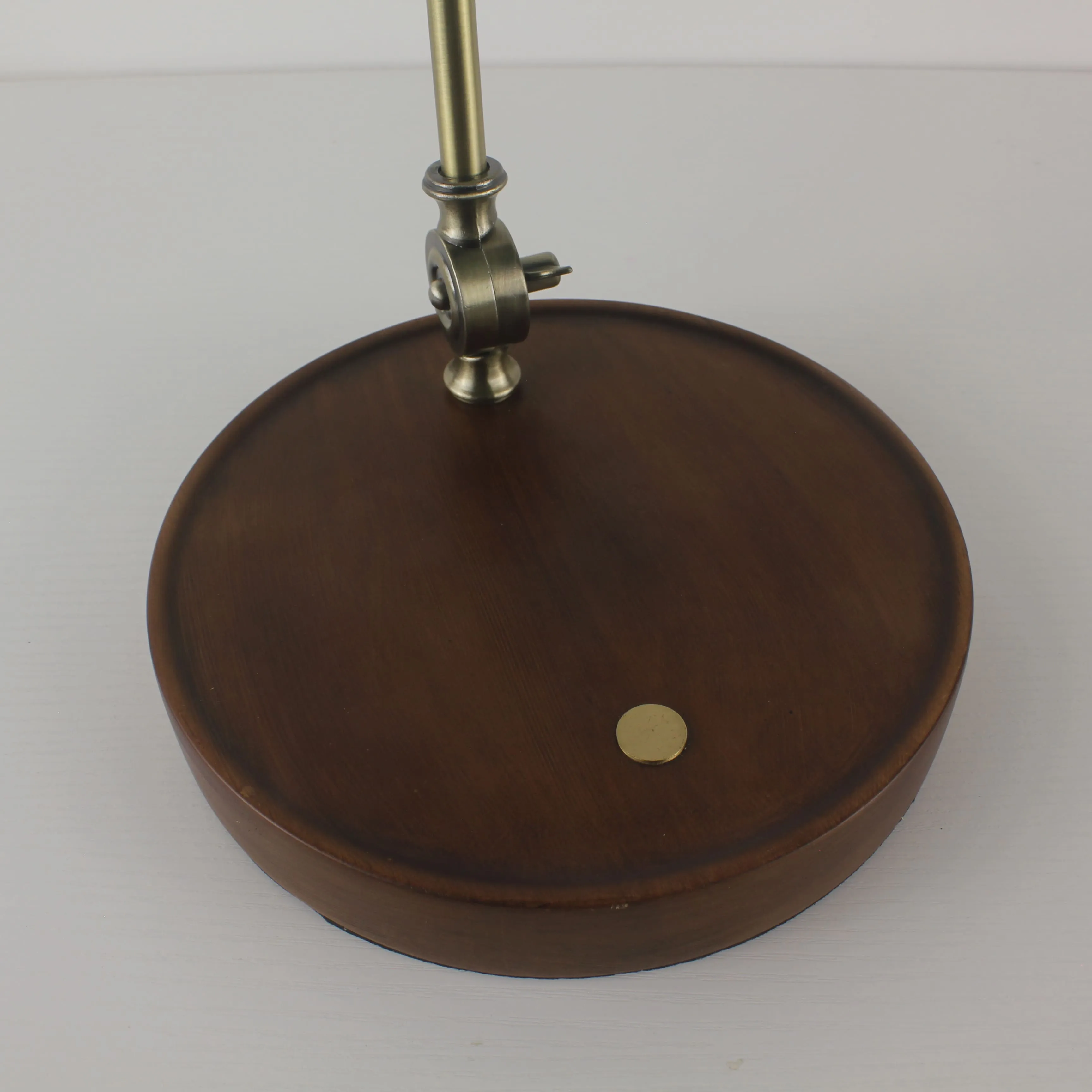 Cordless Bankers Lamp - Battery Operated Library Lights