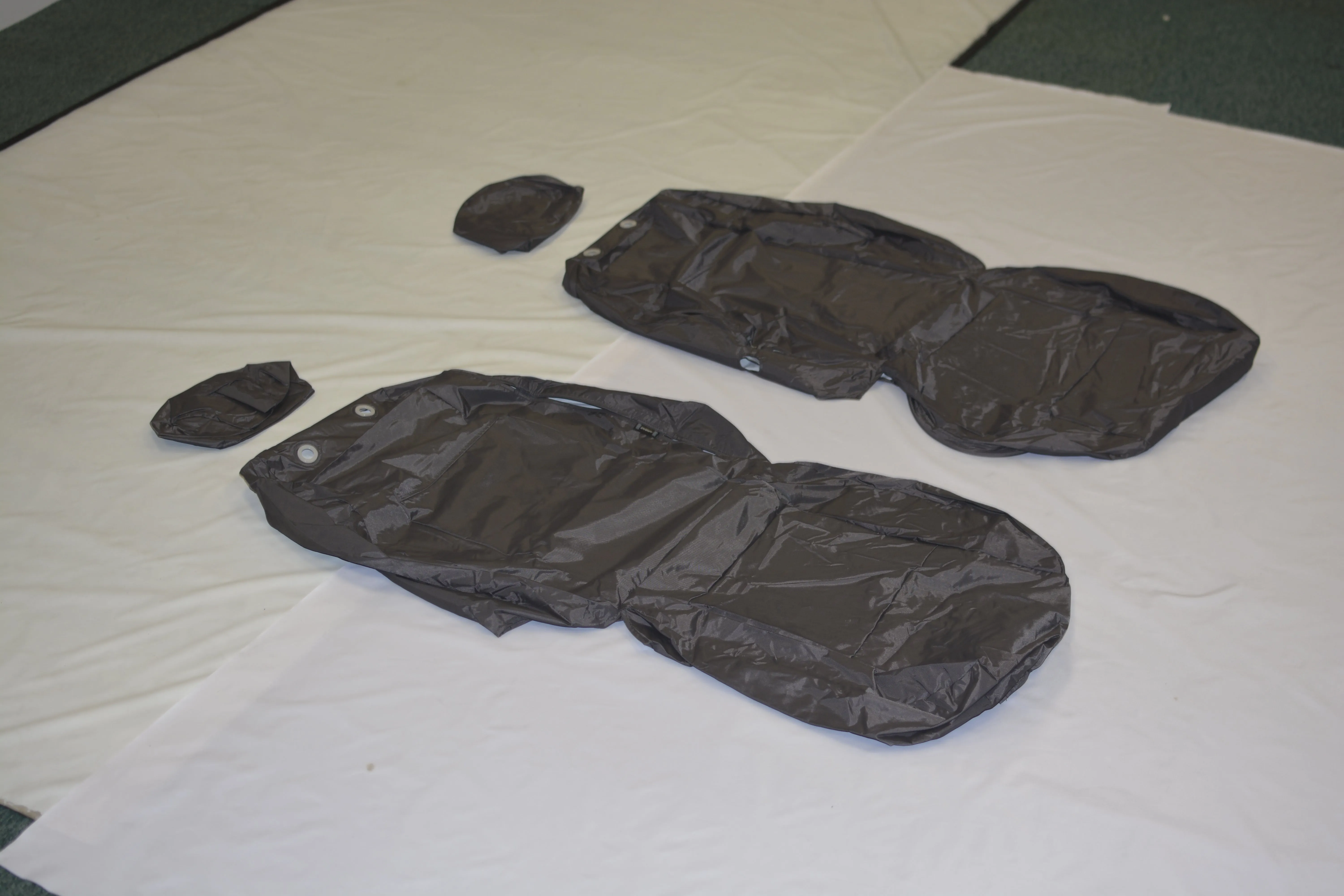 VW Tiguan Front Set 1  1 Fully Tailored Waterproof  Seat Covers Grey MY07-16